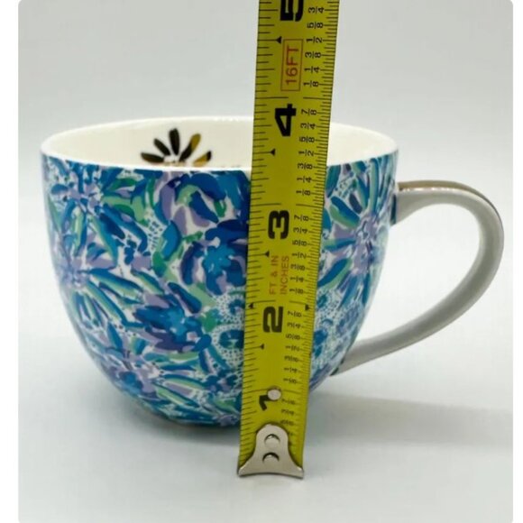 BOGO | Designer Mug | Lilly Pulitzer | Lion Around Pattern | Vibrant Blue & Gold - Picture 4 of 9